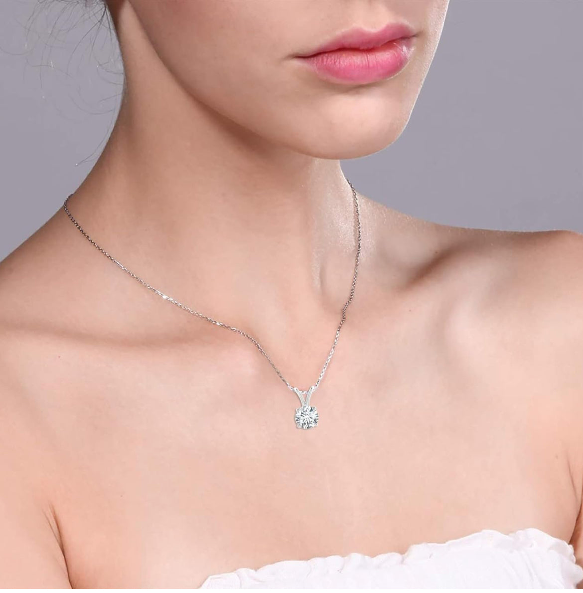 1 Carat Diamond Pendant Round Cut in Choice of 14K White or Yellow Gold