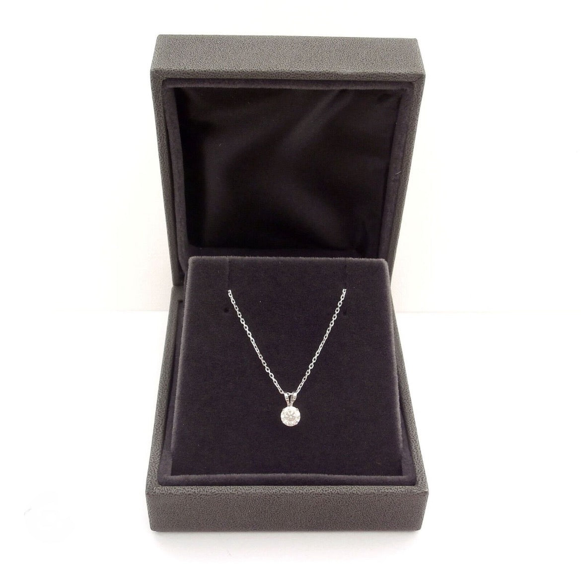 1 Carat Diamond Pendant Round Cut in Choice of 14K White or Yellow Gold